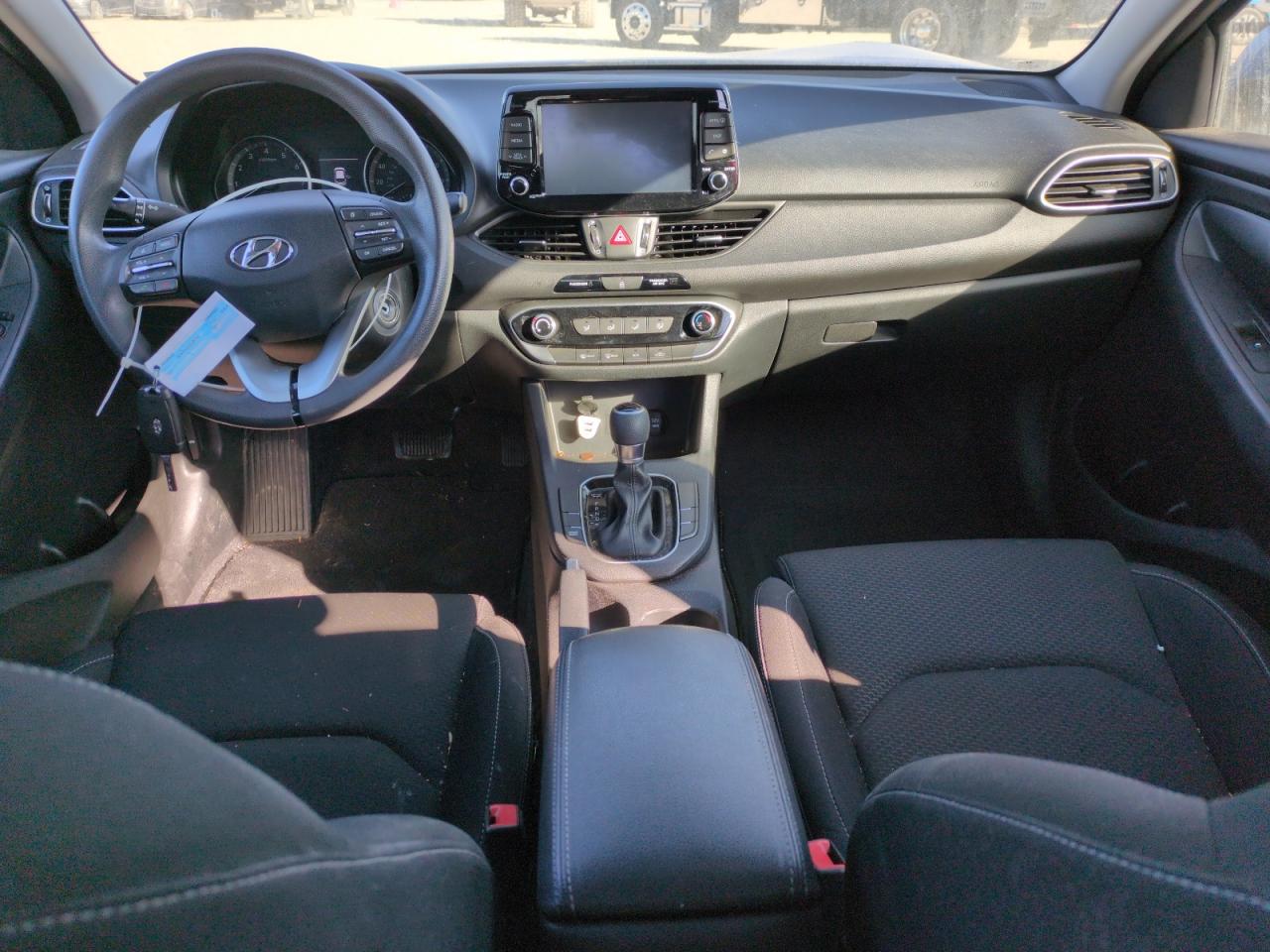 2018 Hyundai Elantra - Image 8