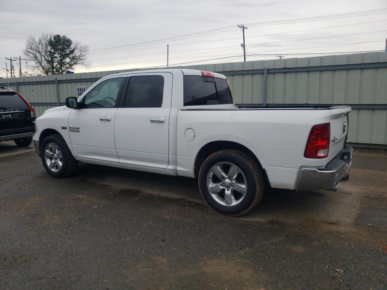 2016 RAM 1500 - Image 2
