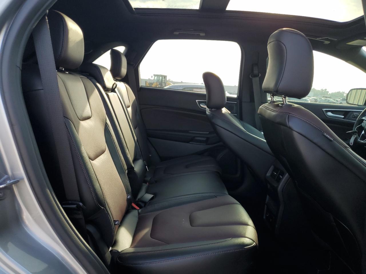 2022 Ford Edge - Image 12