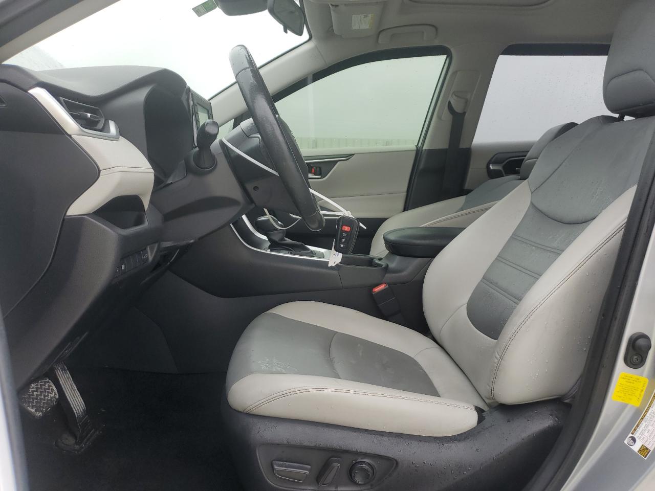2020 Toyota RAV 4 - Image 7