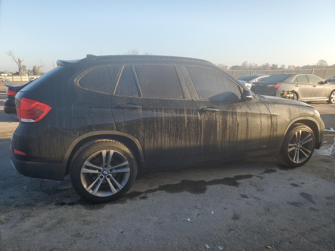 2015 BMW X1 - Image 3