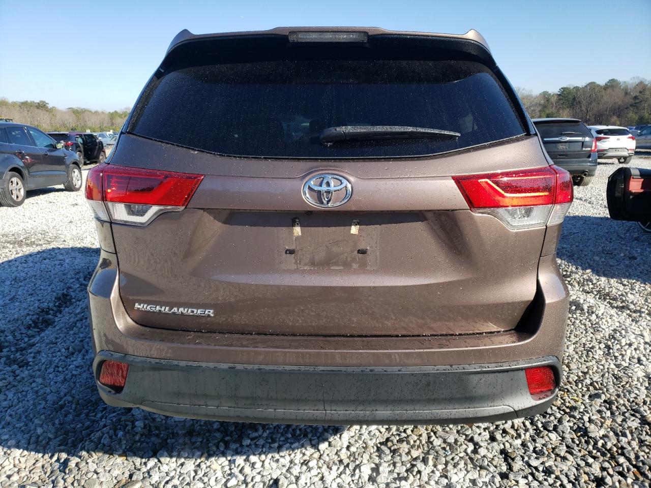 2019 Toyota Highlander - Image 6