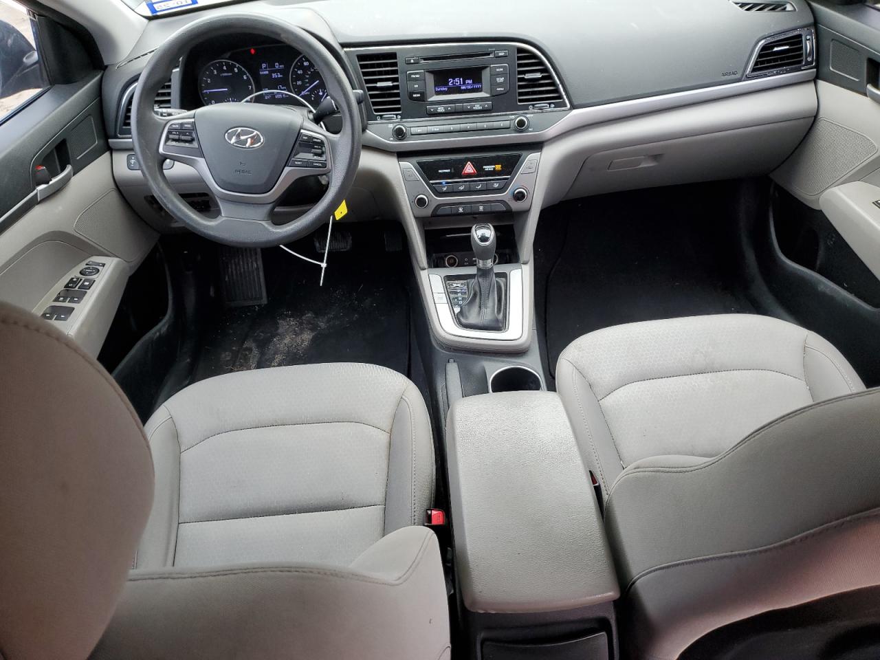 2017 Hyundai Elantra - Image 8