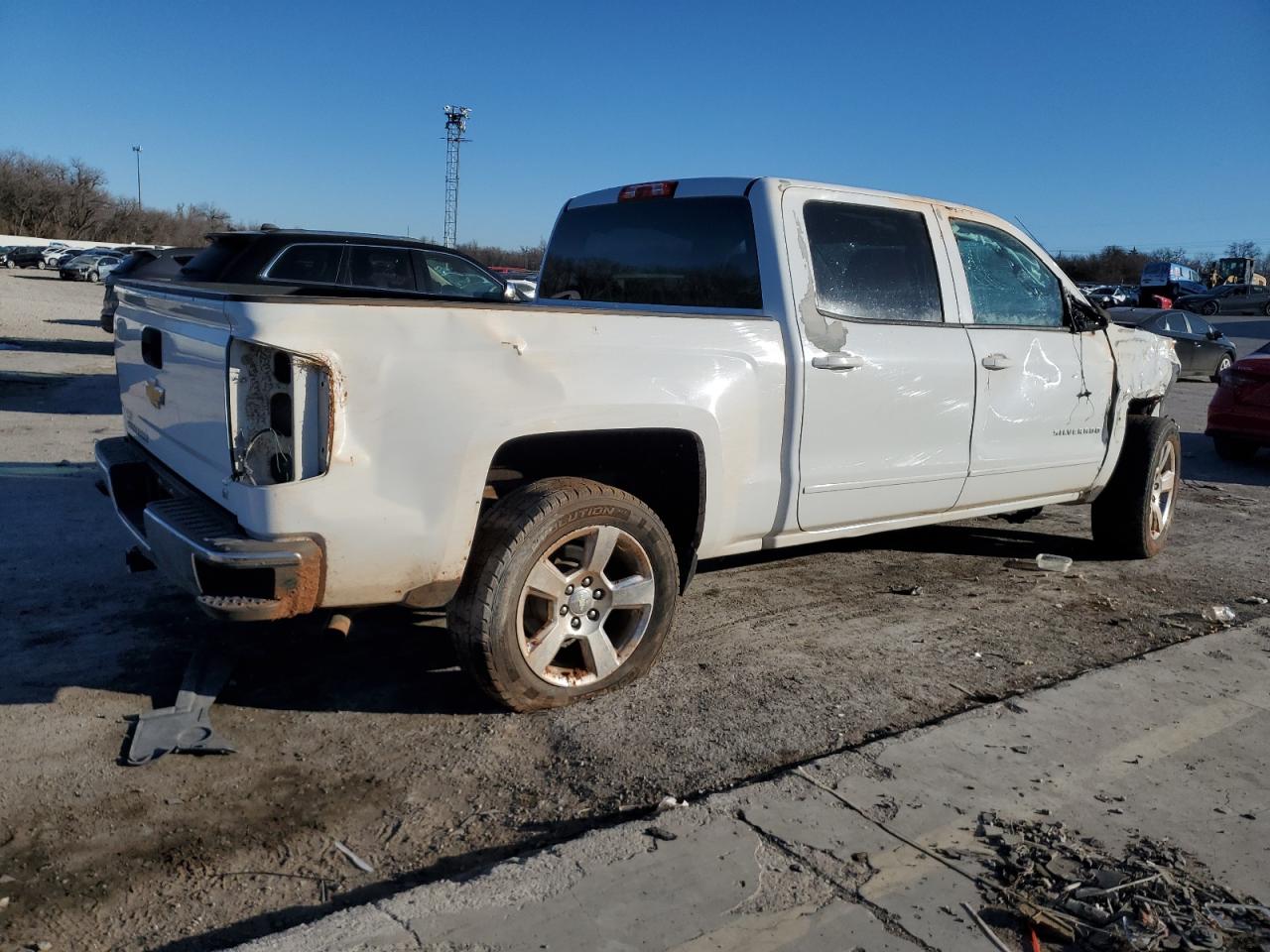 2015 Chevrolet Silverado - Image 3