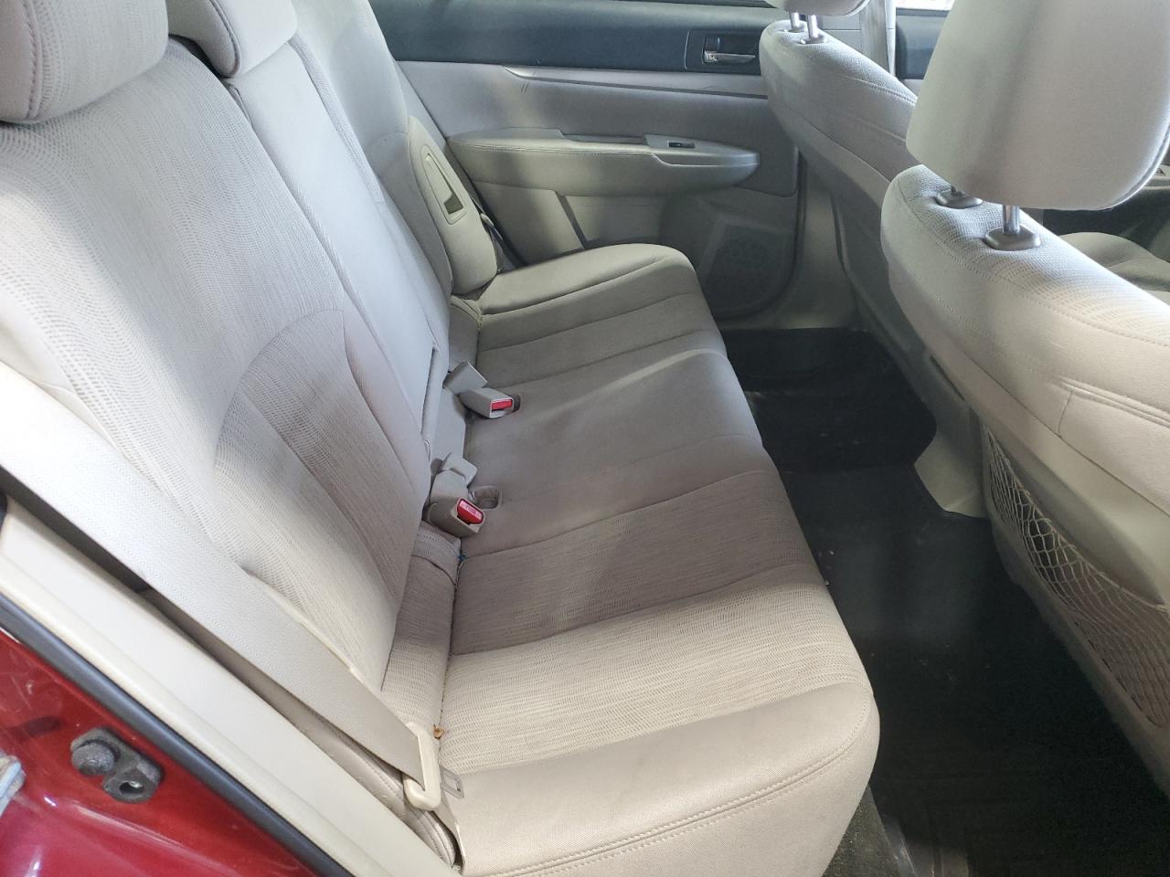 2014 Subaru Outback - Image 10
