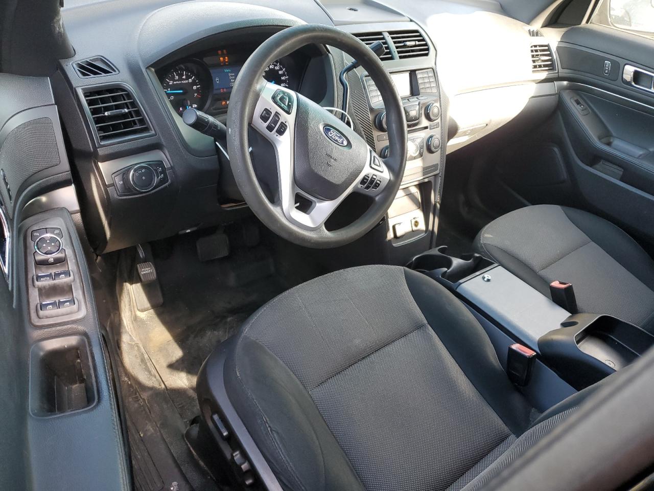 2015 Ford Explorer - Image 8