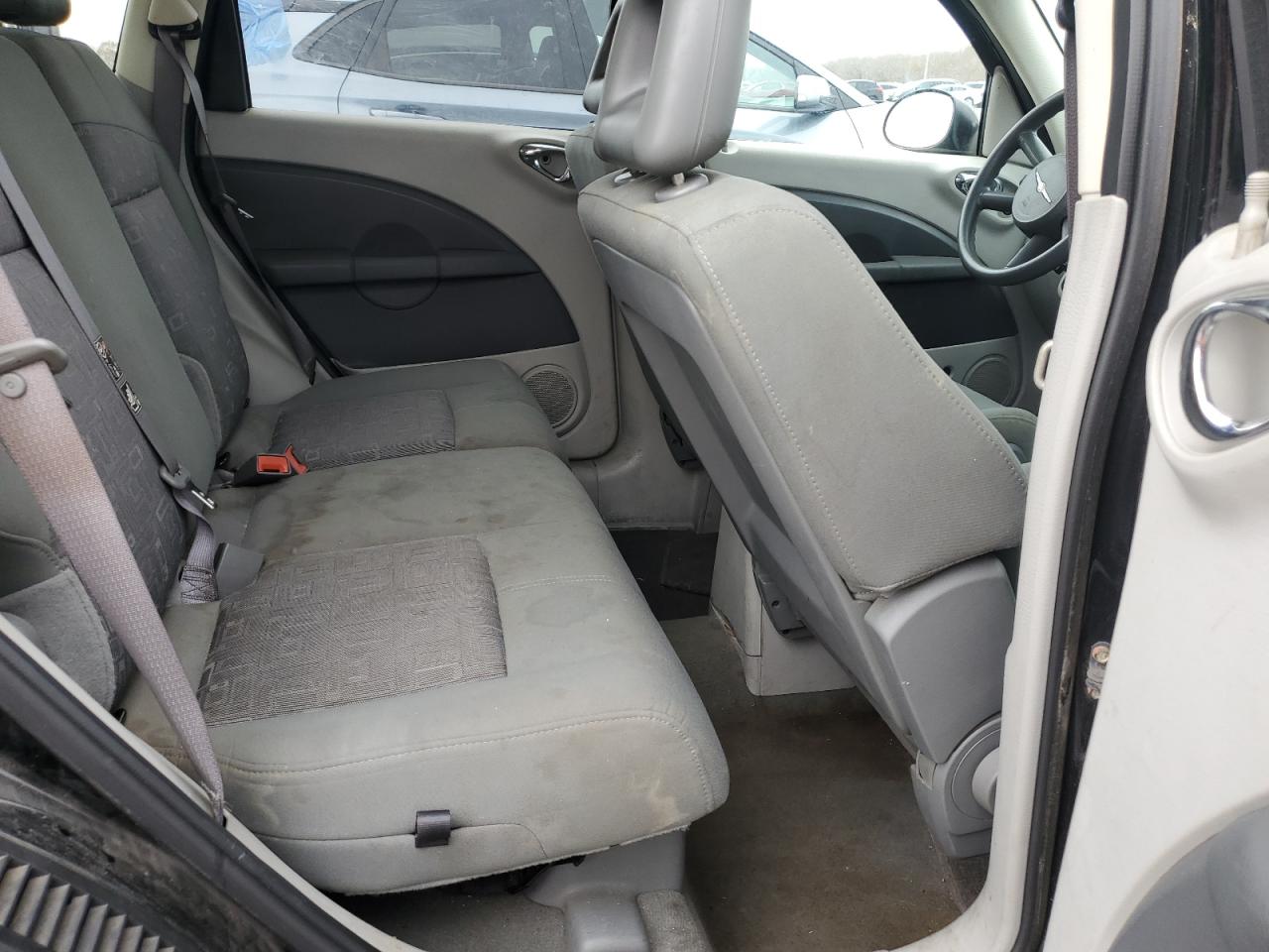 2007 Chrysler PT Cruiser - Image 10
