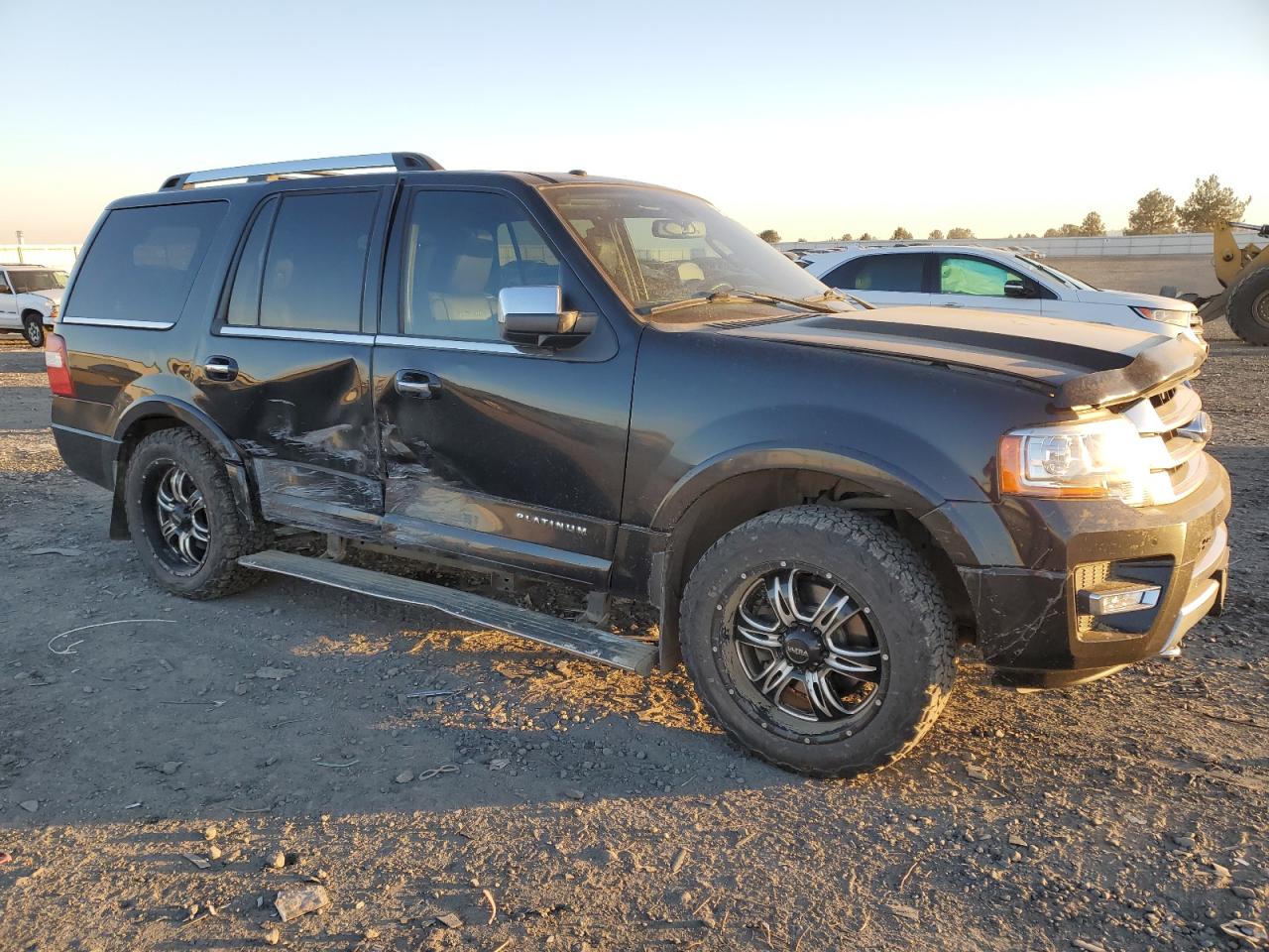 2015 Ford Expedition - Image 4