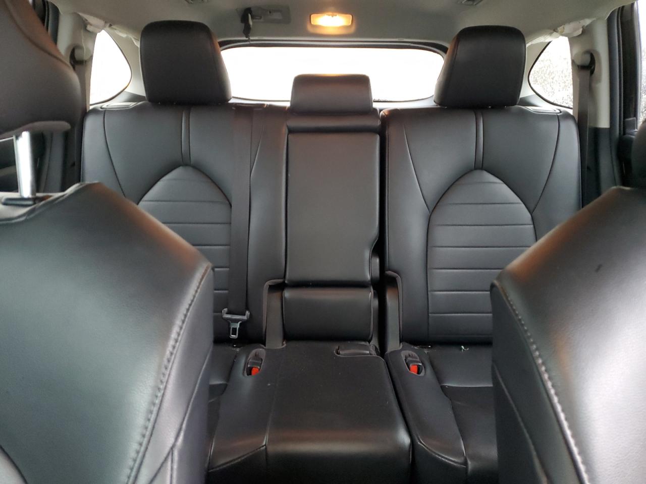 2020 Toyota Highlander - Image 10