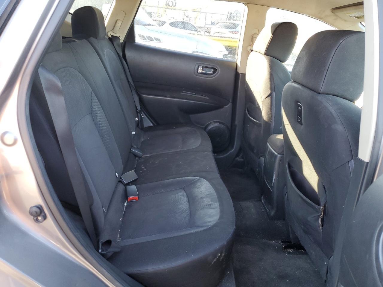 2012 Nissan Rogue - Image 11