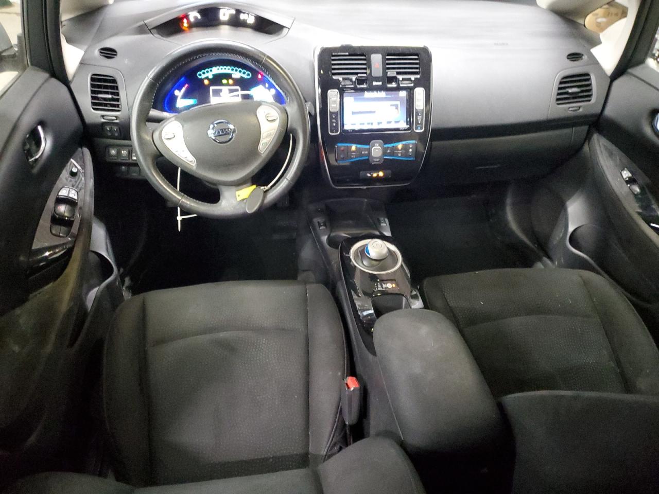 2017 Nissan Leaf - Image 8