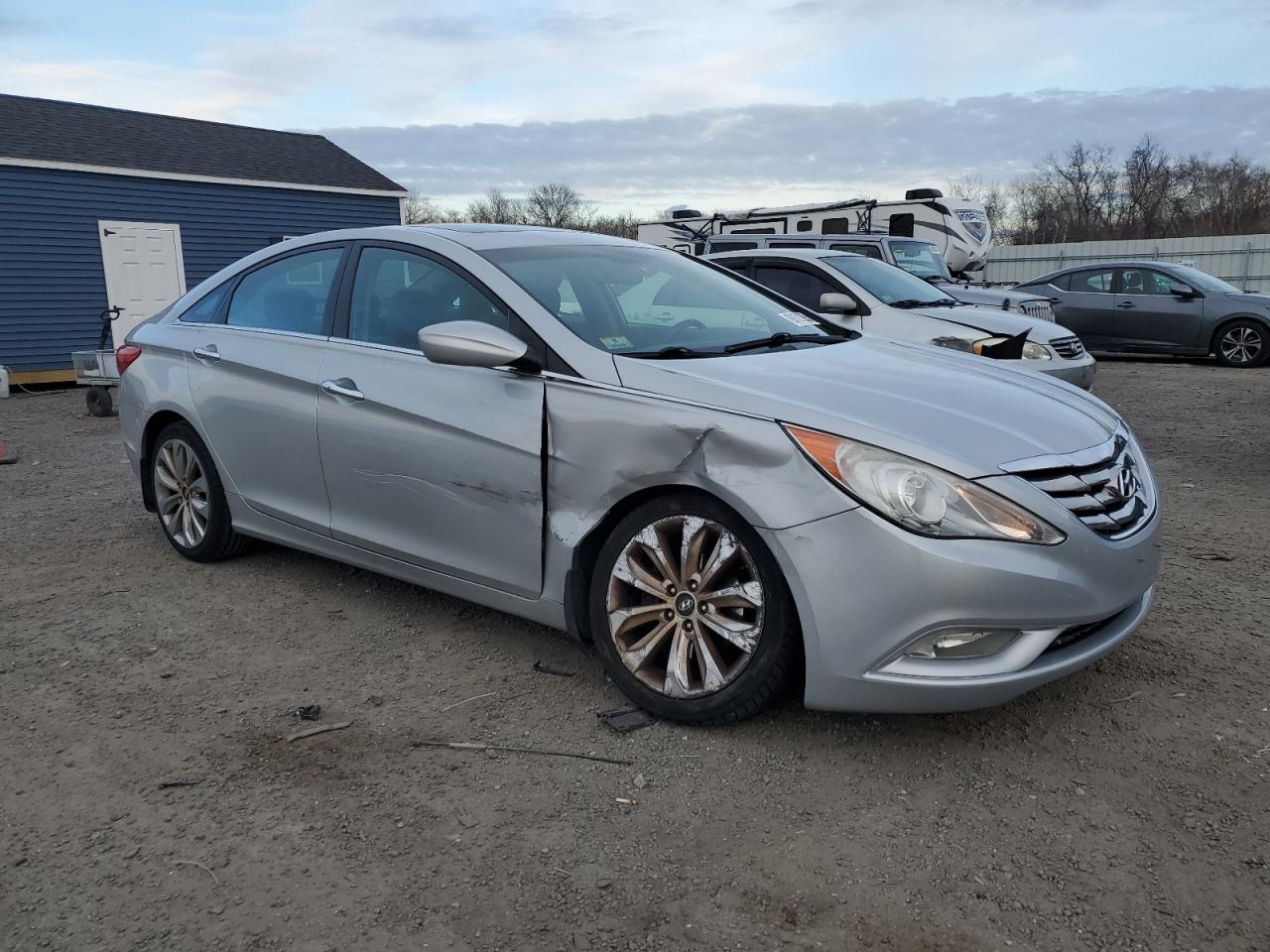 2011 Hyundai Sonata - Image 4