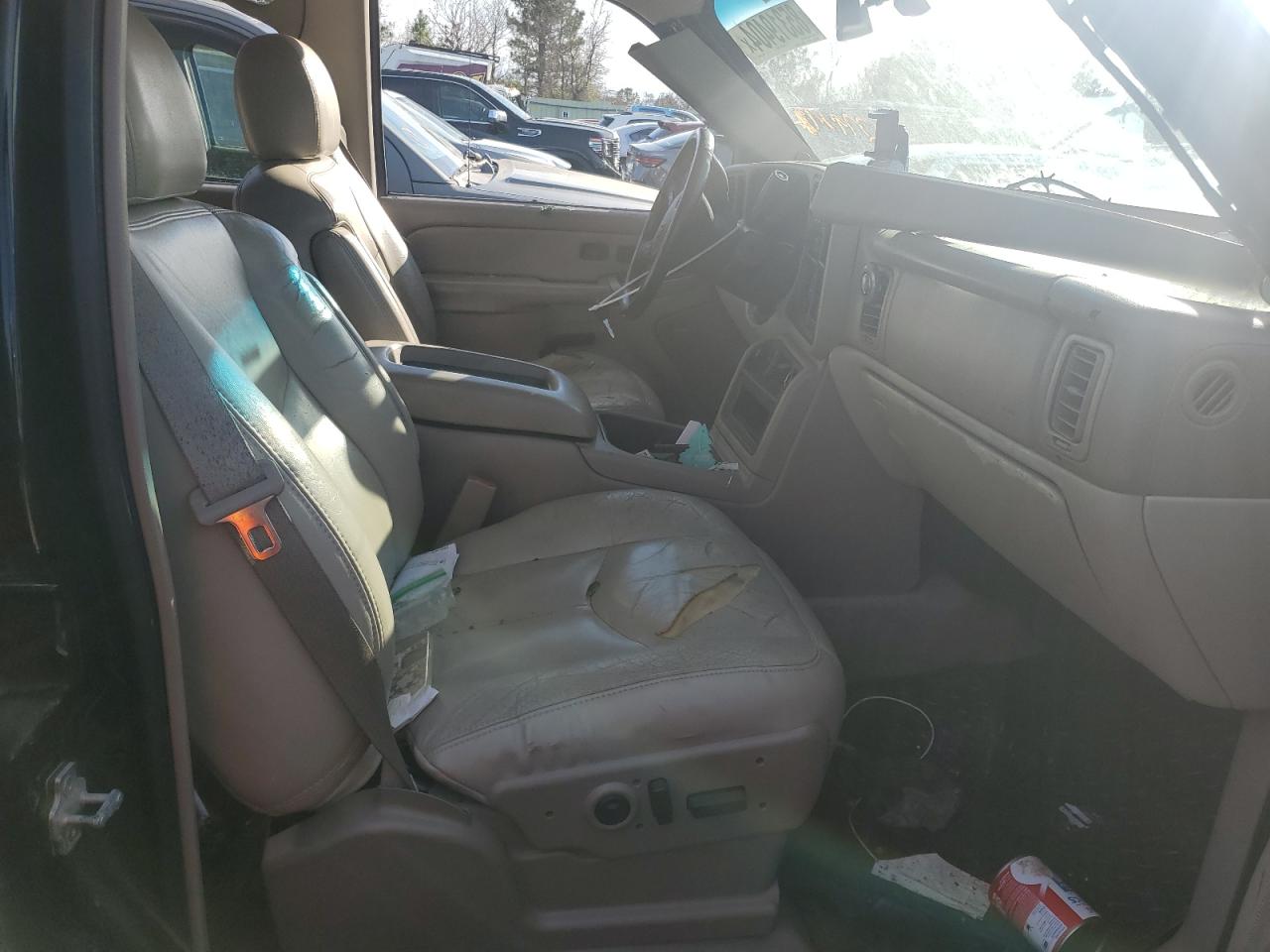 2005 Chevrolet Suburban - Image 7