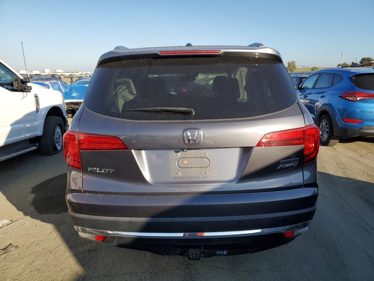 2017 Honda Pilot - Image 6