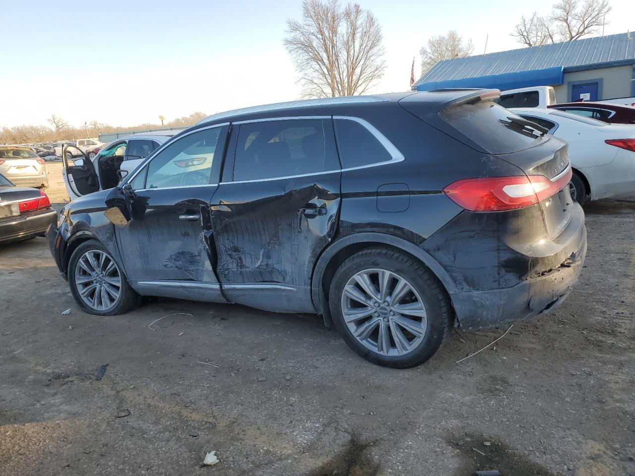 2016 Lincoln MKX - Image 2