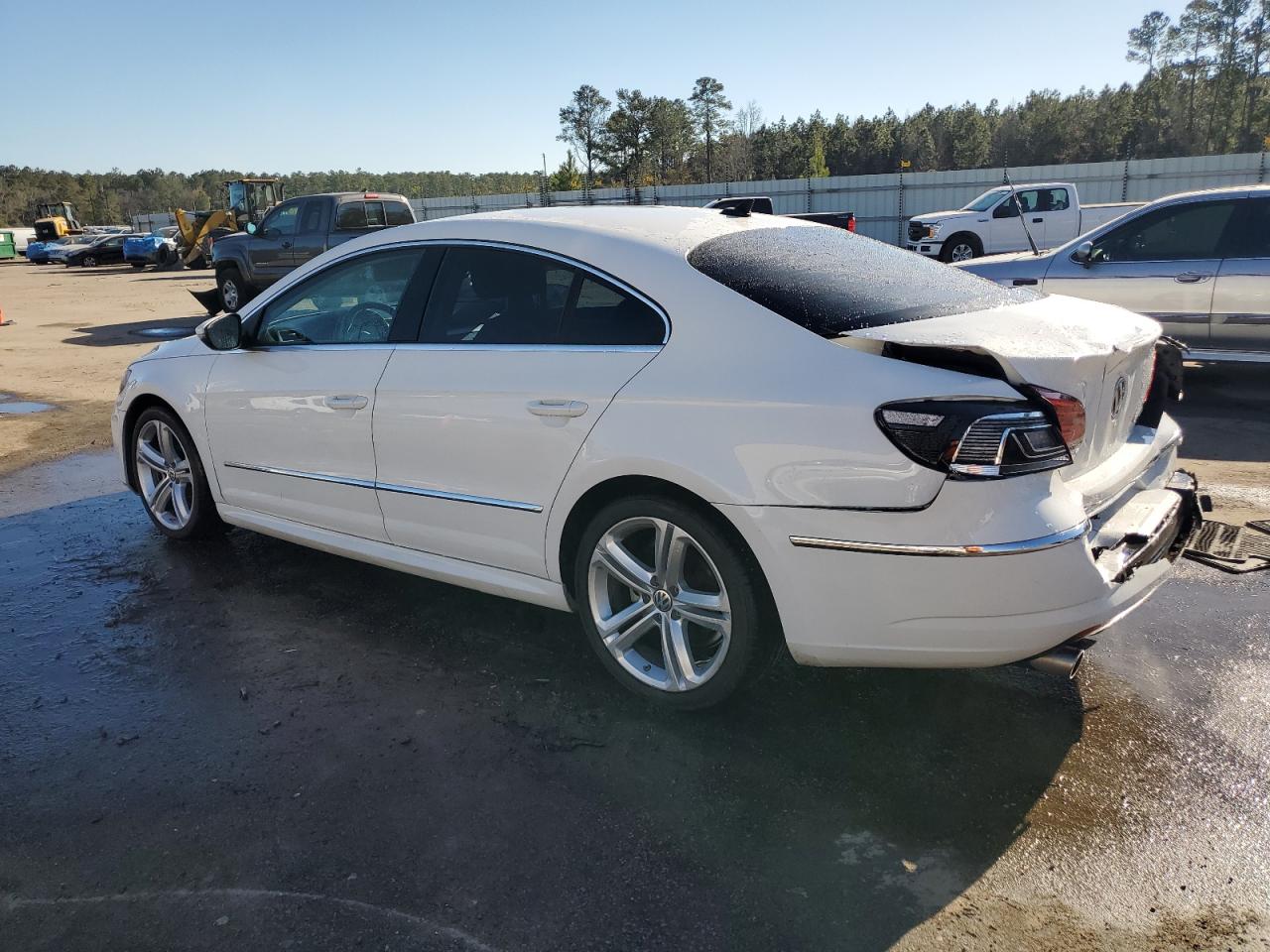 2015 Volkswagen Passat CC - Image 2