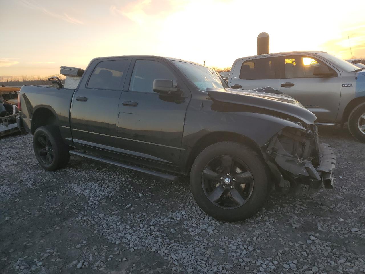 2014 RAM 1500 - Image 4