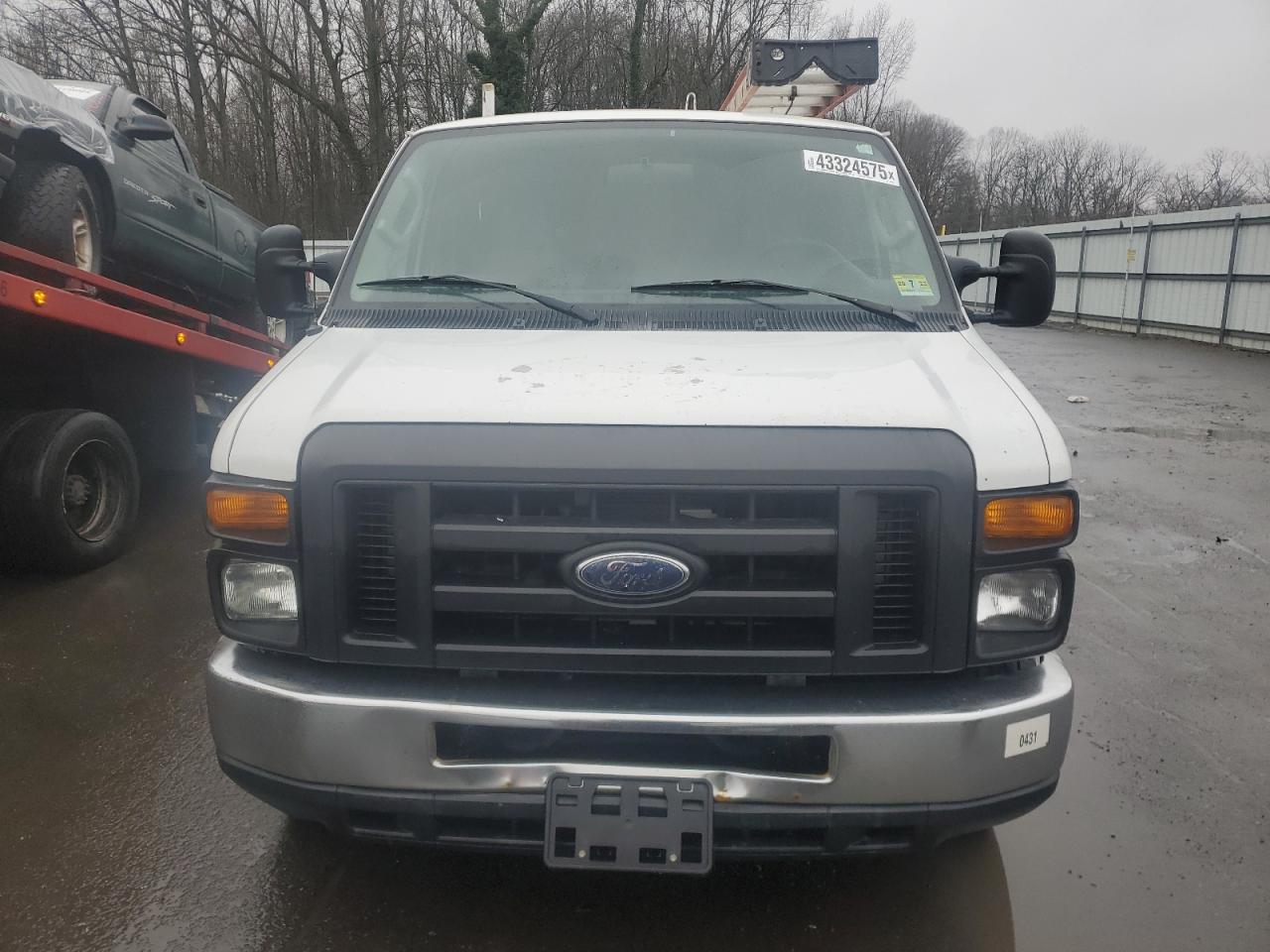 2011 Ford Econoline - Image 5
