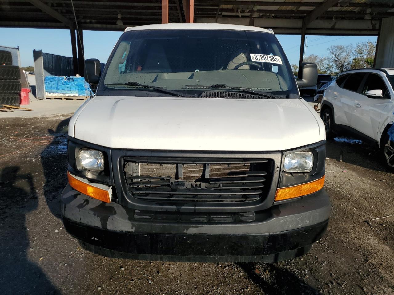 2017 GMC Savana - Image 5