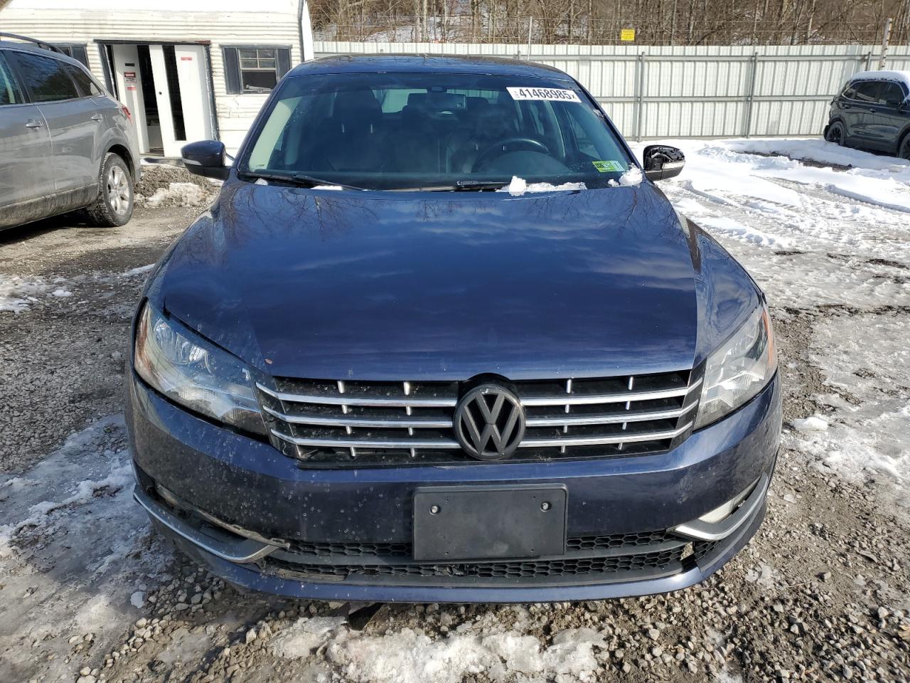 2014 Volkswagen Passat - Image 5