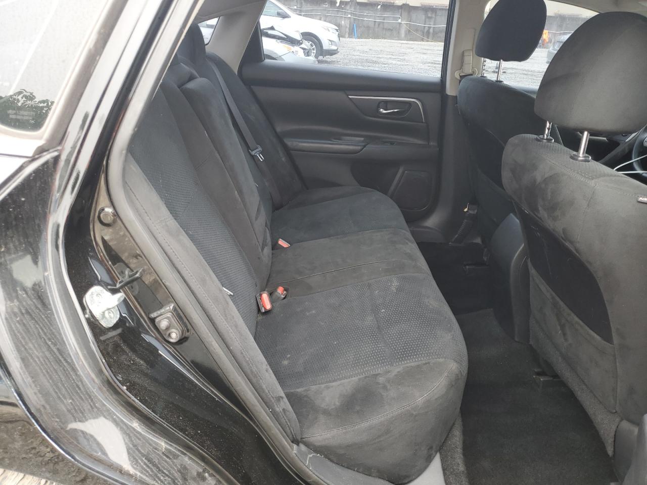 2015 Nissan Altima - Image 10
