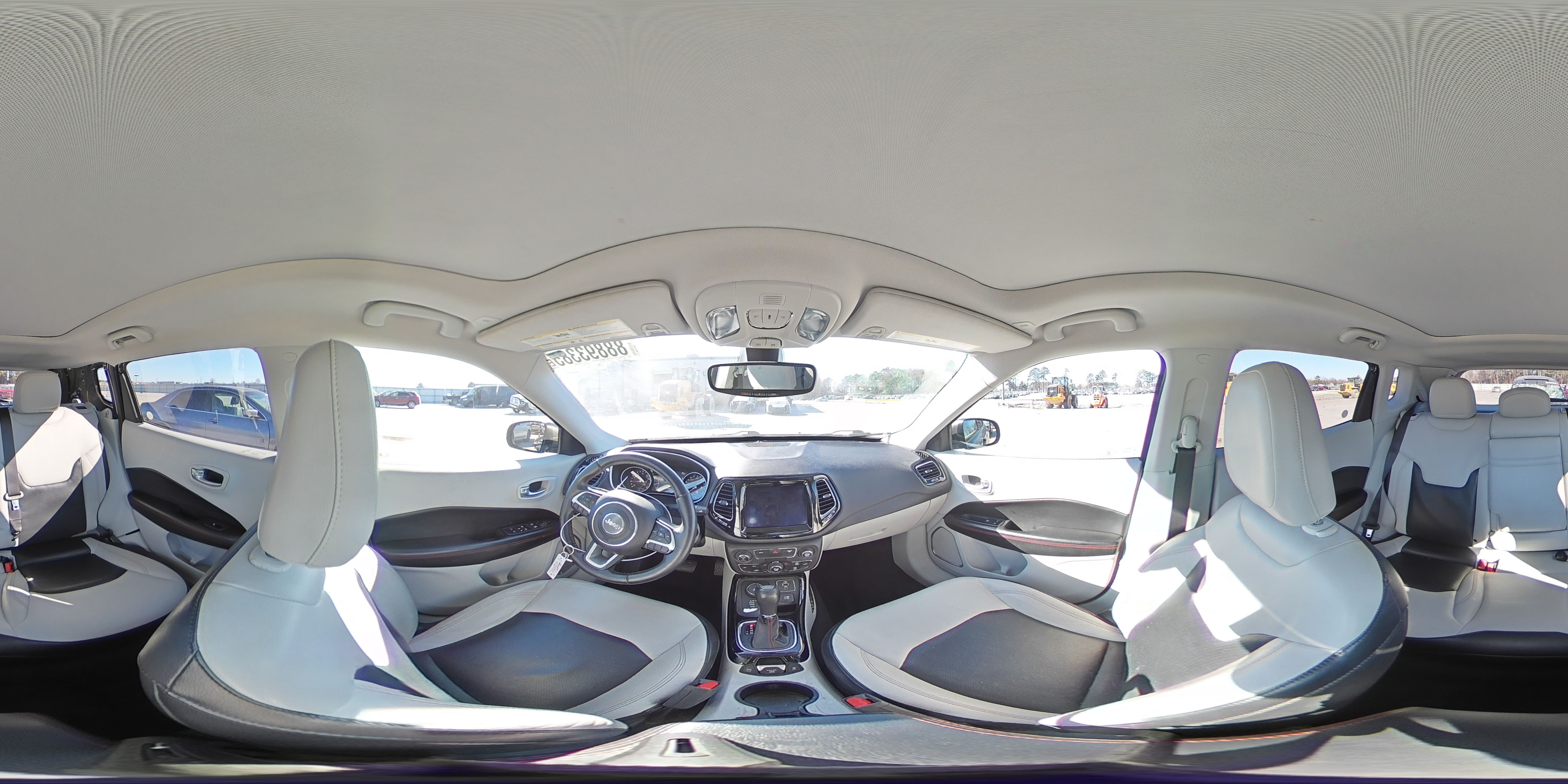 2018 Jeep Compass - Image 14