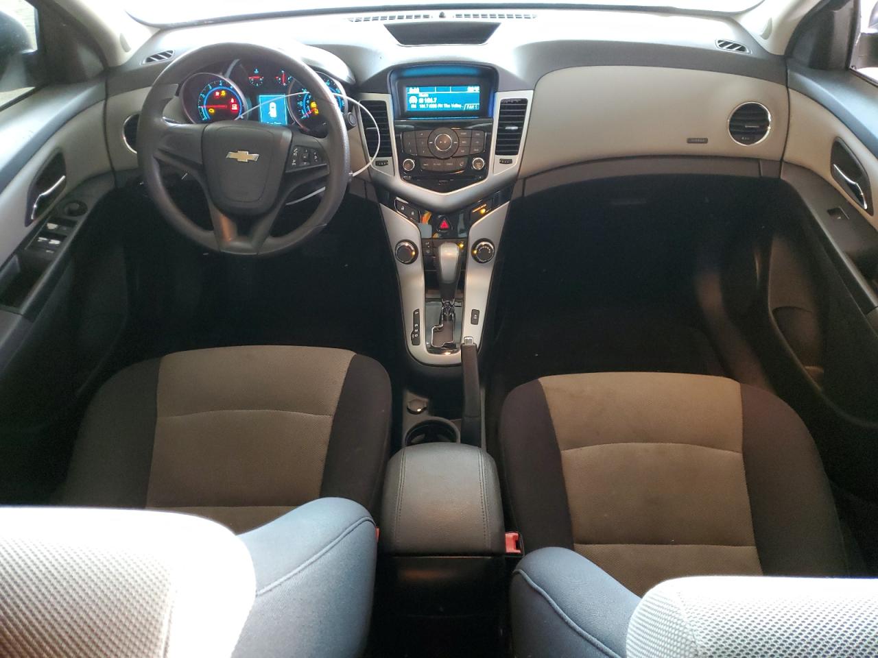 2013 Chevrolet Cruze - Image 8