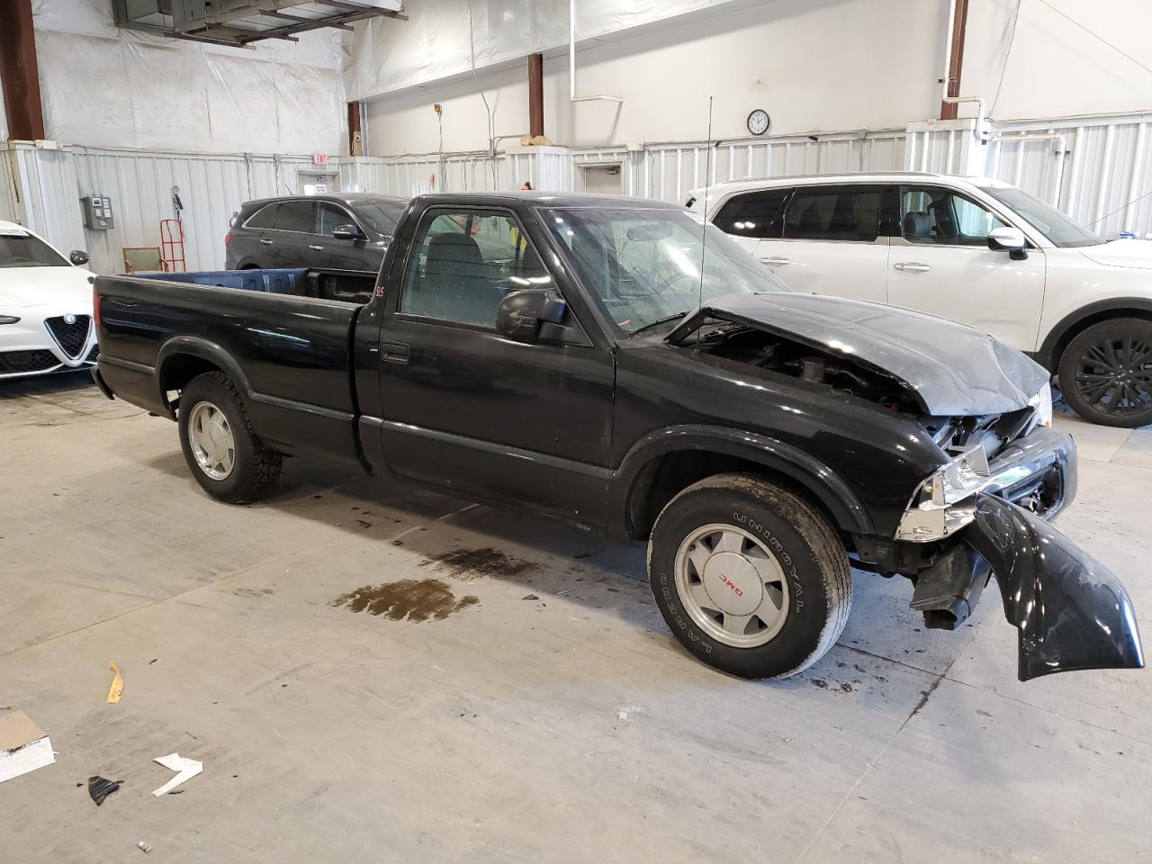 2003 GMC Sonoma - Image 4