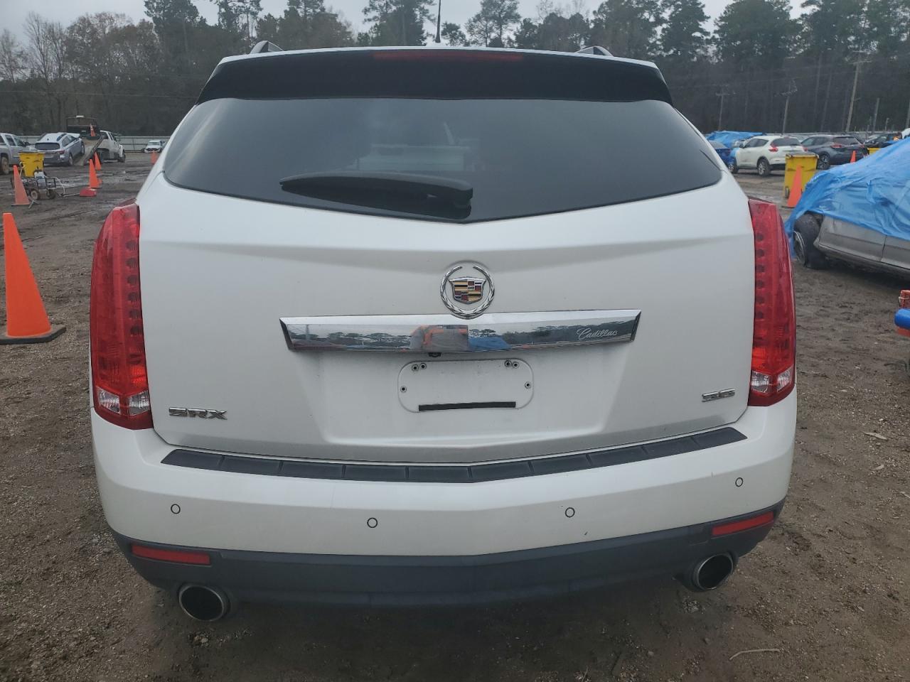 2015 Cadillac SRX - Image 6