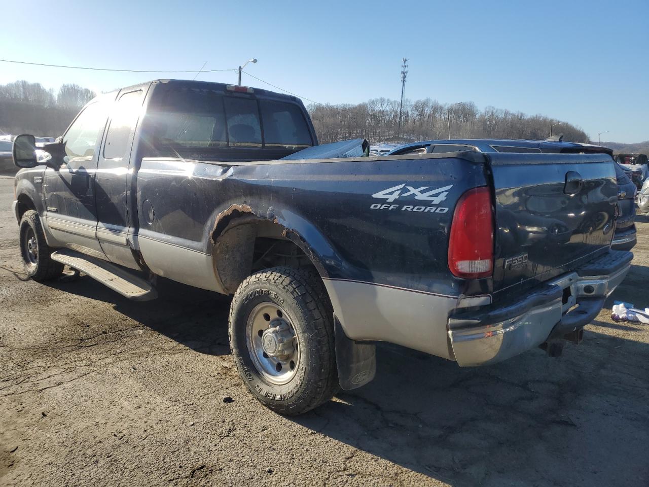 2001 Ford F350 - Image 2