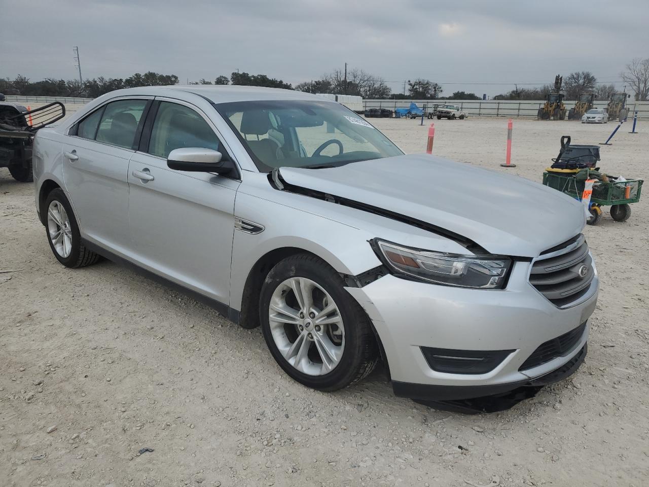 2013 Ford Taurus - Image 4