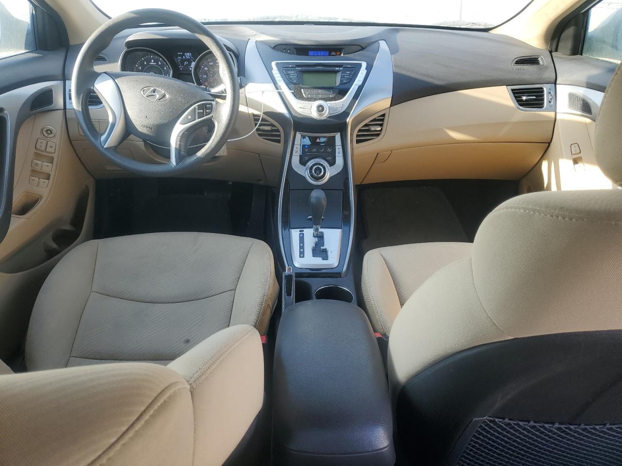 2012 Hyundai Elantra - Image 8