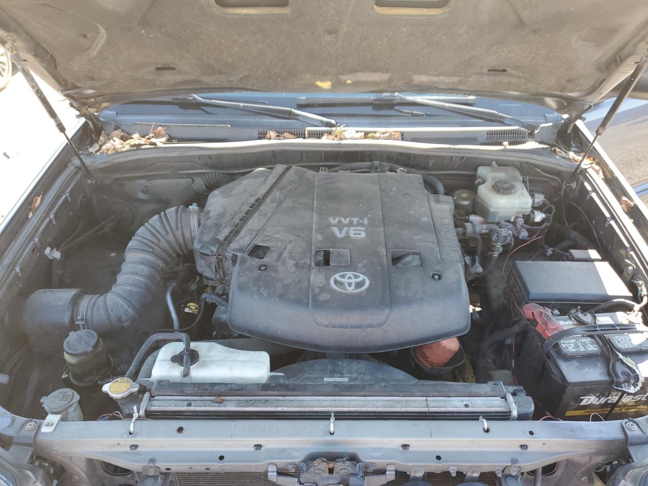 2004 Toyota 4Runner - Image 14