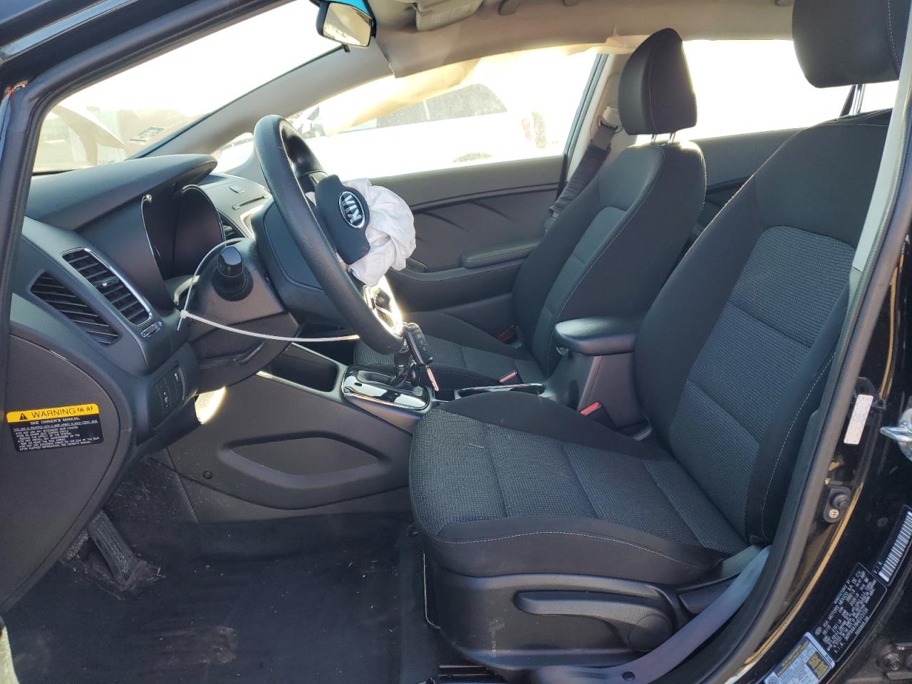 2017 Kia Forte - Image 7