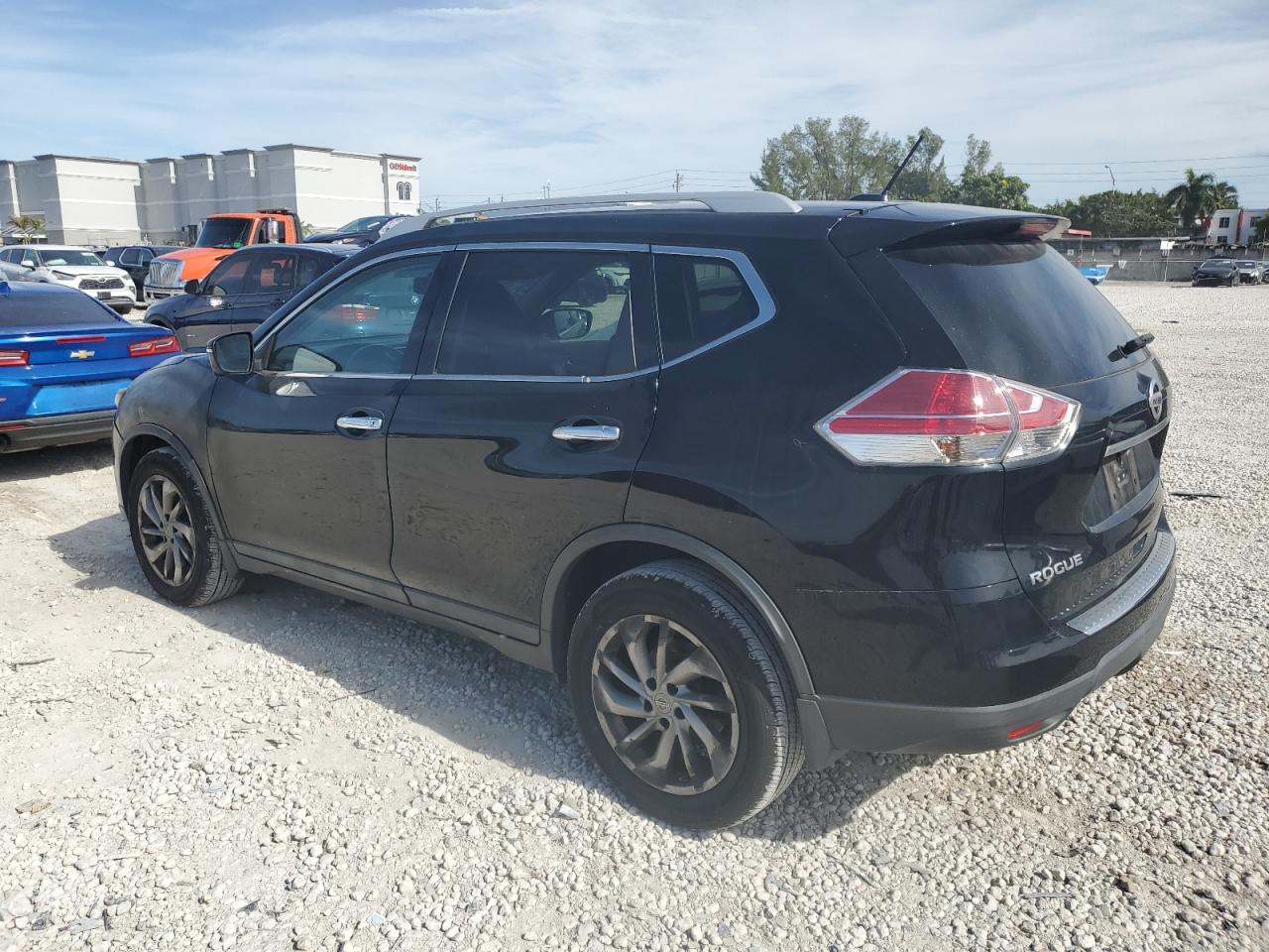 VIN 5N1AT2MVXFC818884 2015 NISSAN ROGUE no.2