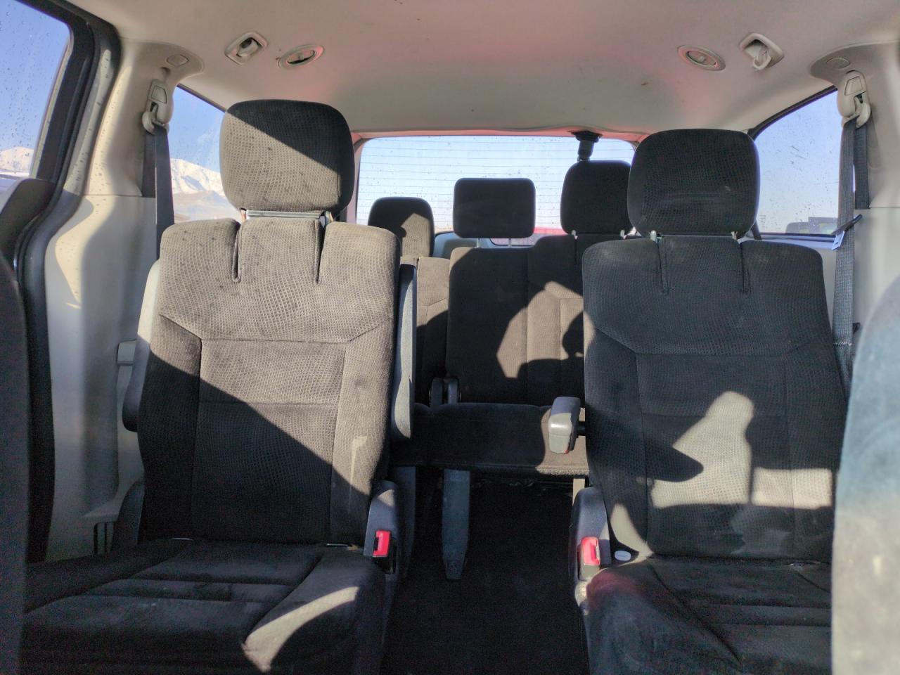 2014 Dodge Caravan - Image 10