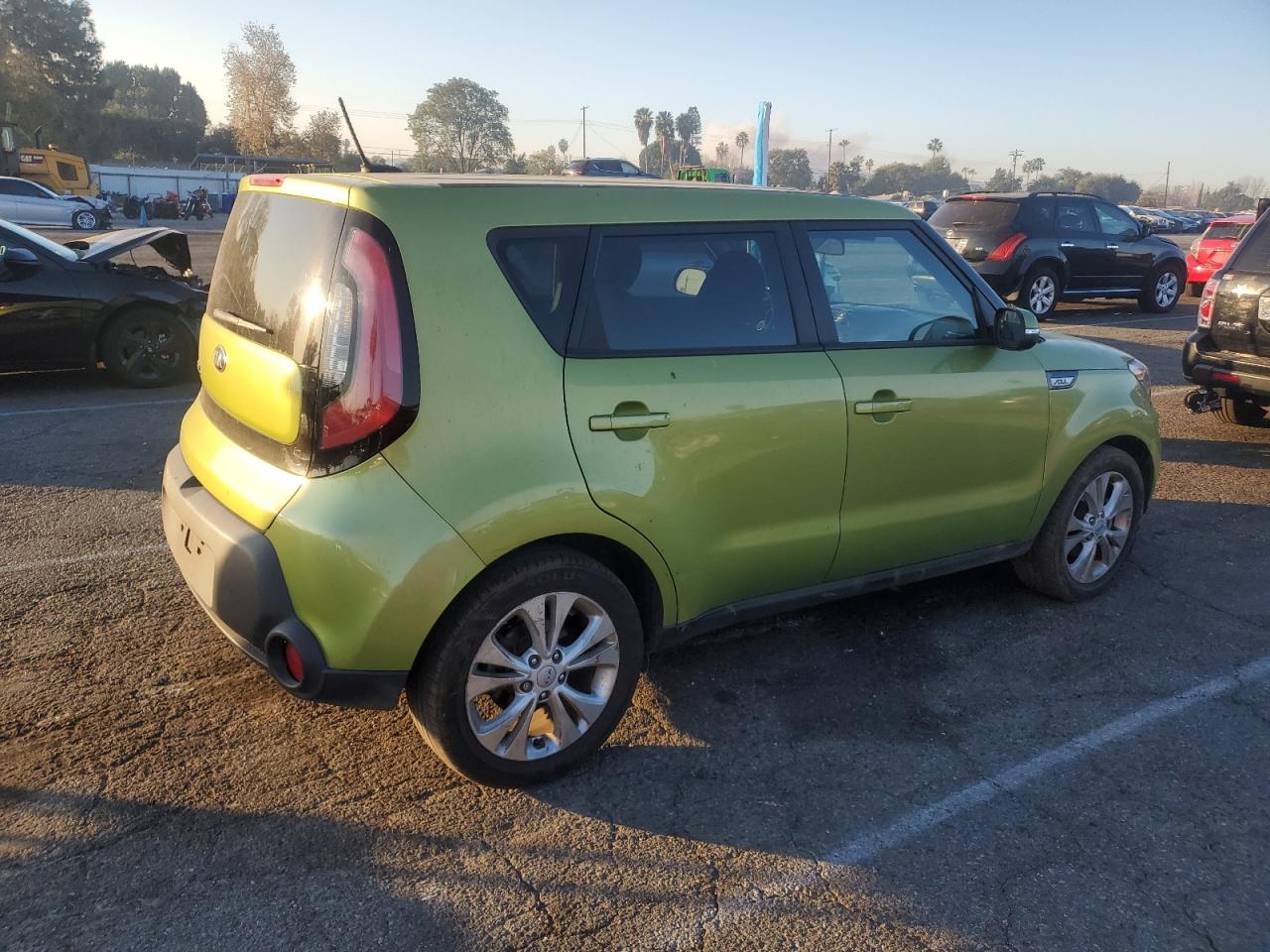 VIN KNDJP3A5XE7038670 2014 KIA SOUL no.3