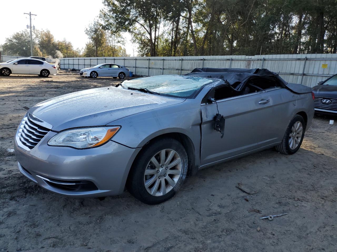 2013 Chrysler 200 - Image 1