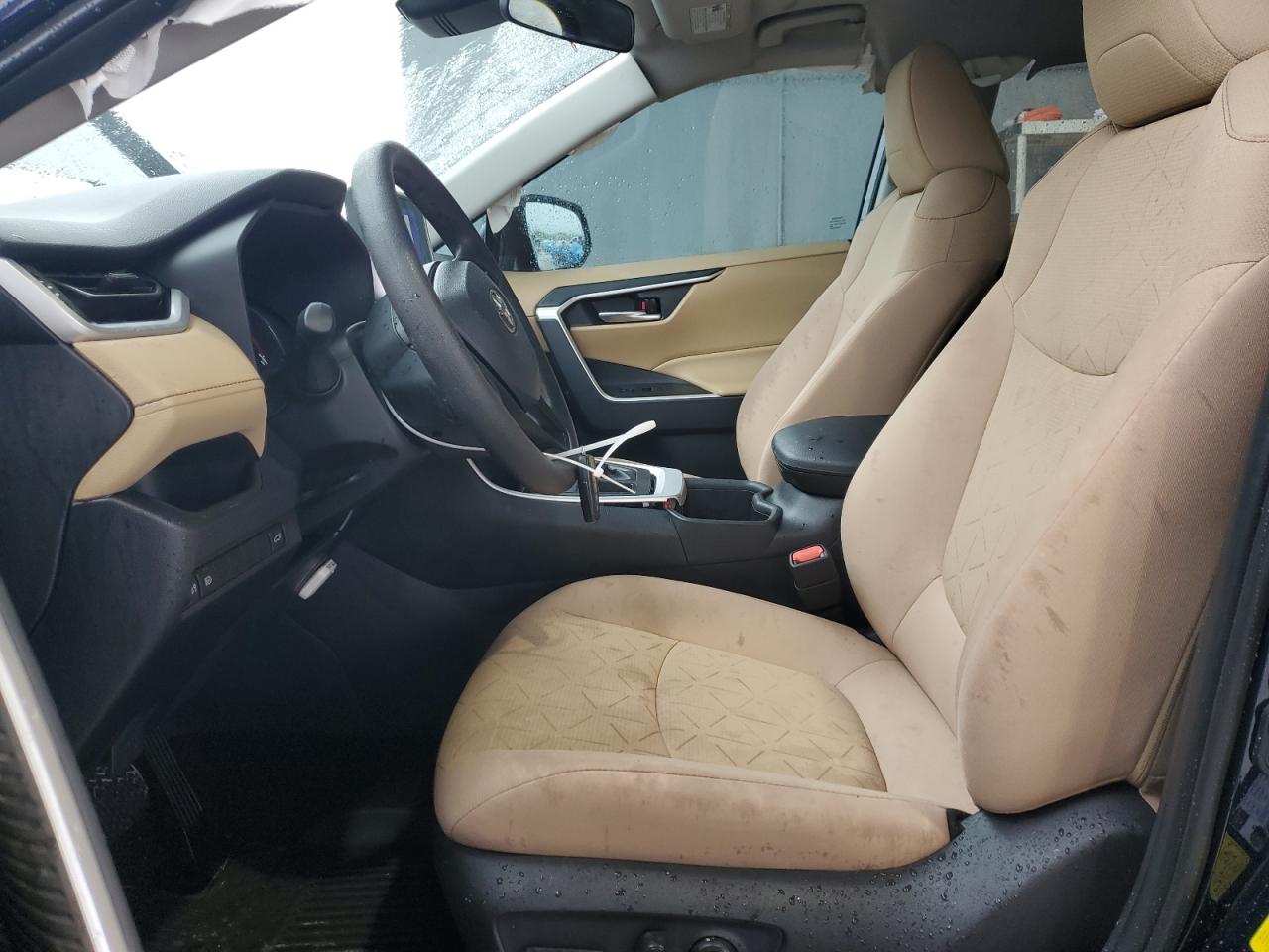 2024 Toyota RAV 4 - Image 7