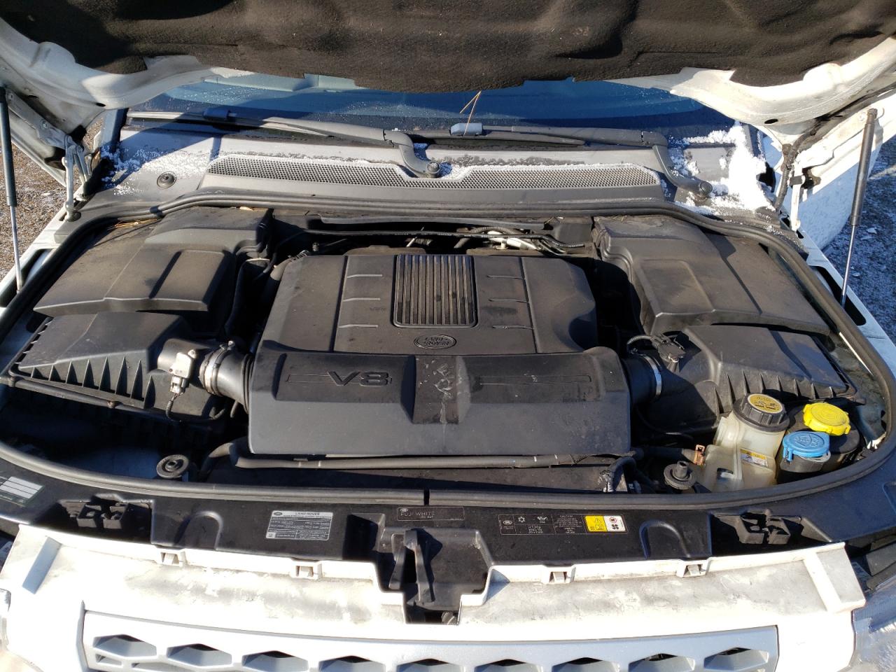 2012 Land Rover LR4 - Image 13