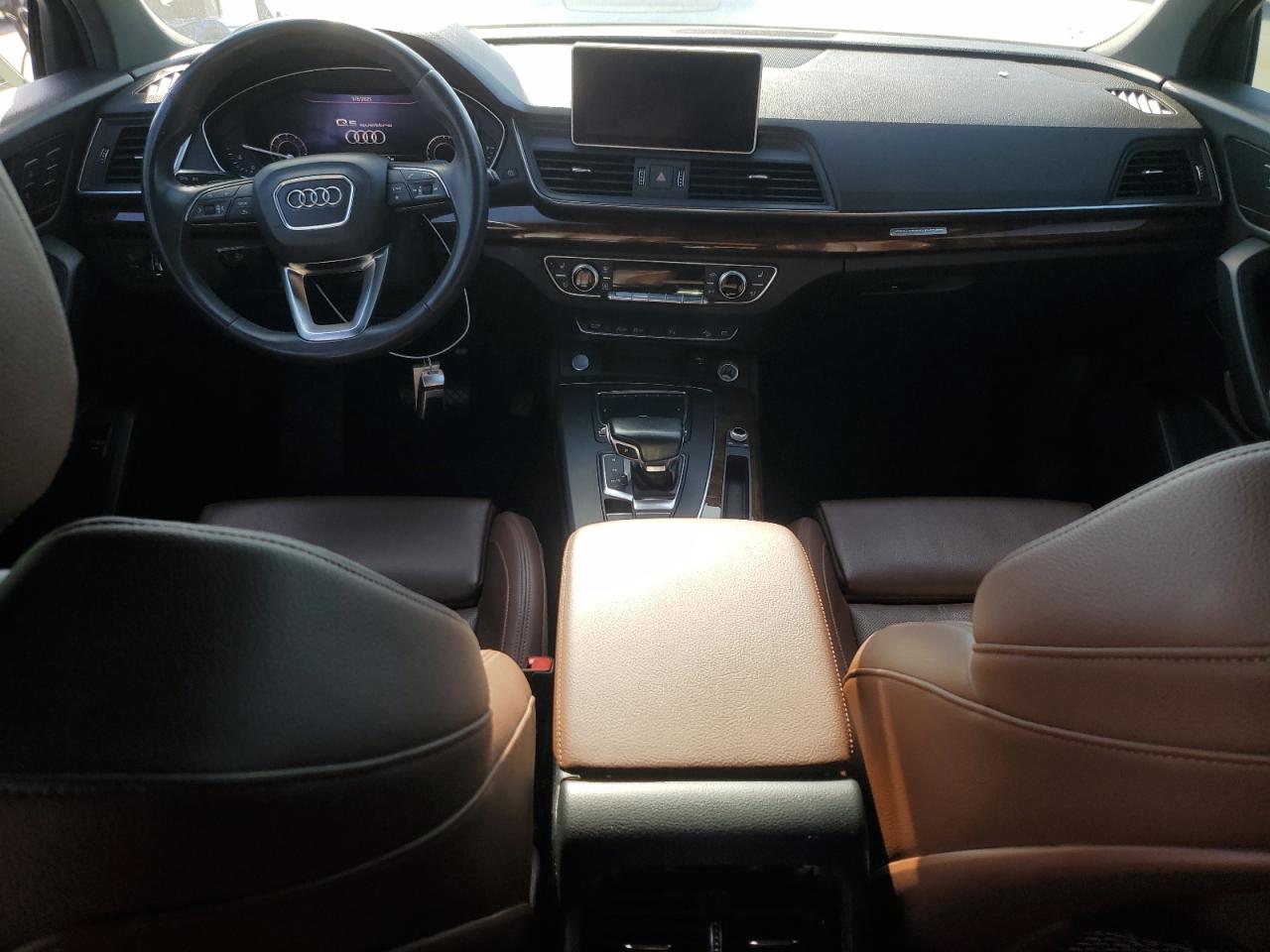 VIN: WA1BNAFY4J2078911 2018 AUDI Q5