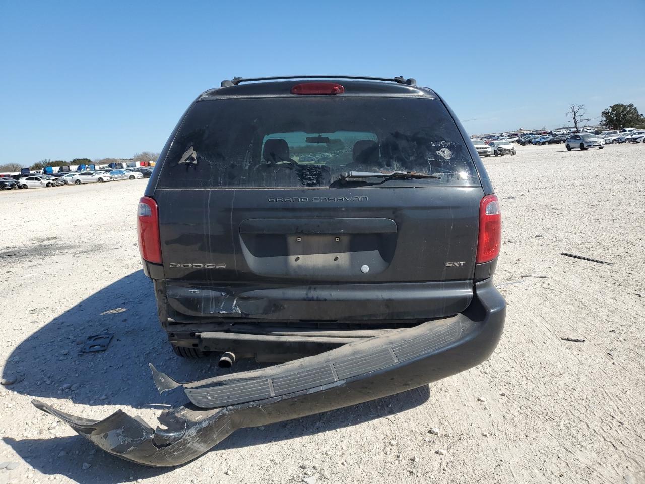 2005 Dodge Caravan - Image 6