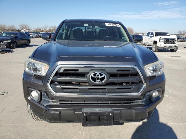 Pickups TOYOTA TACOMA 2017 Szary