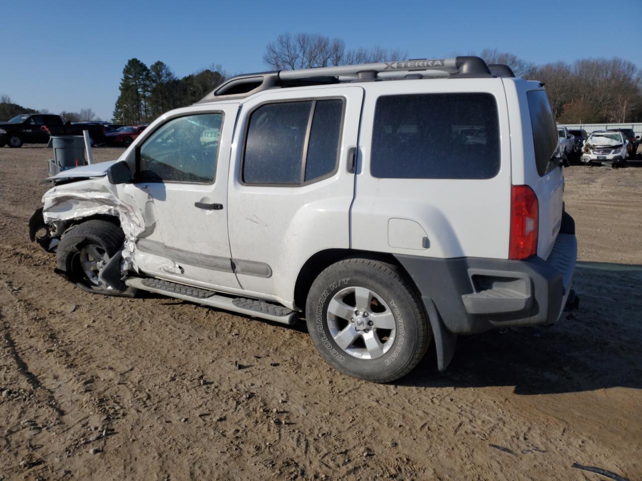 2011 Nissan XTerra - Image 2