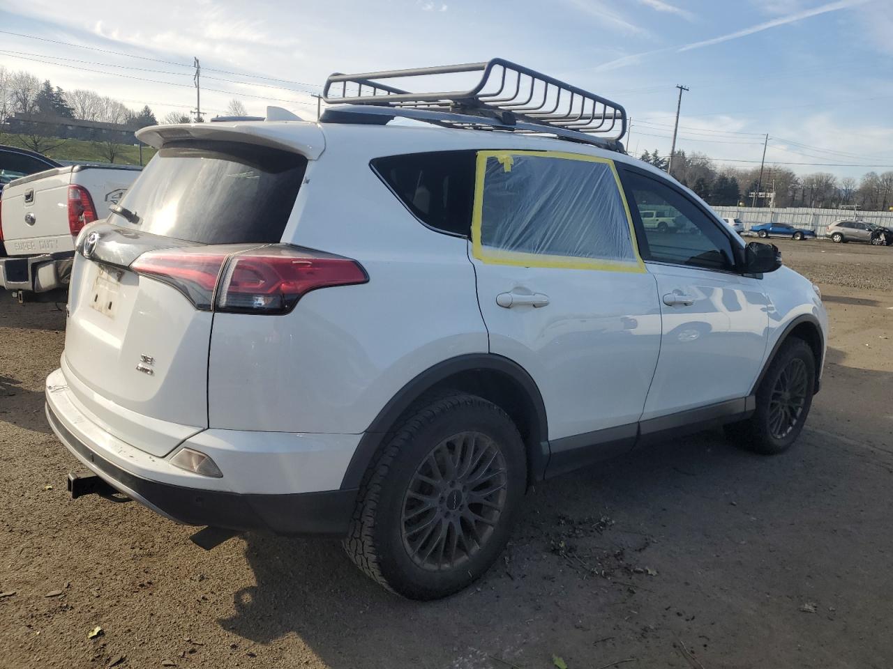 2017 Toyota RAV 4 - Image 3