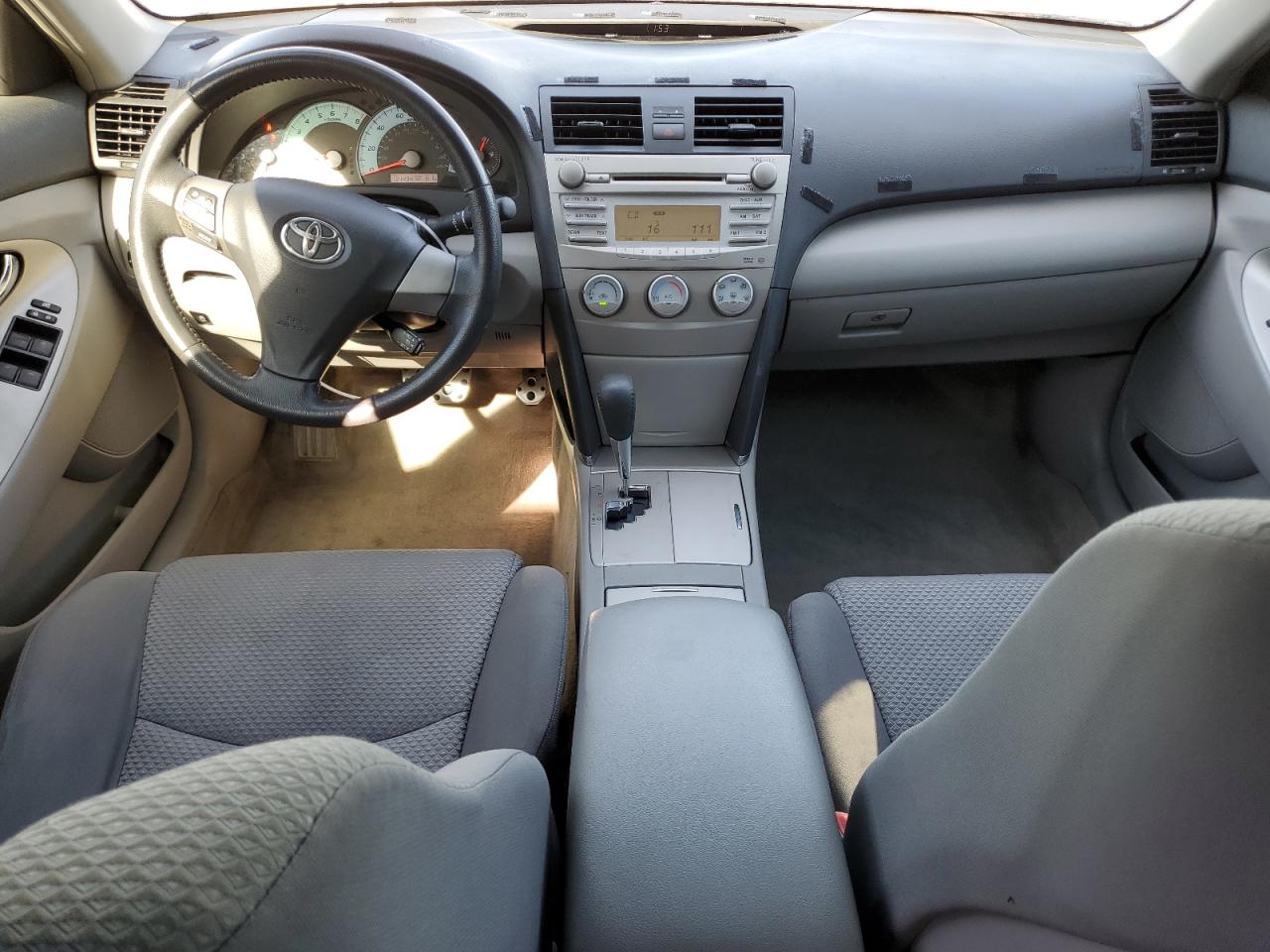 2011 Toyota Camry - Image 8
