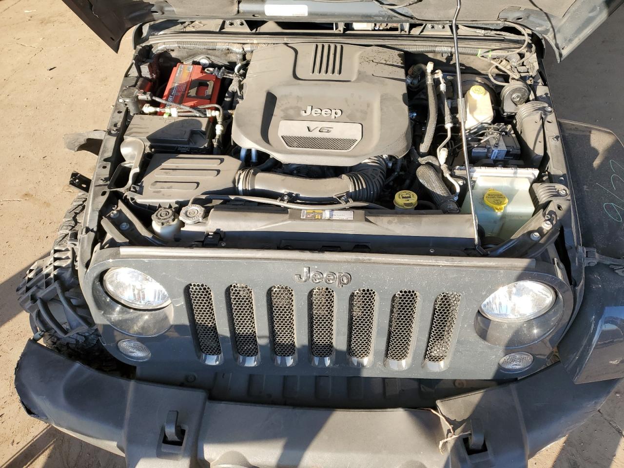 2016 Jeep Wrangler - Image 11