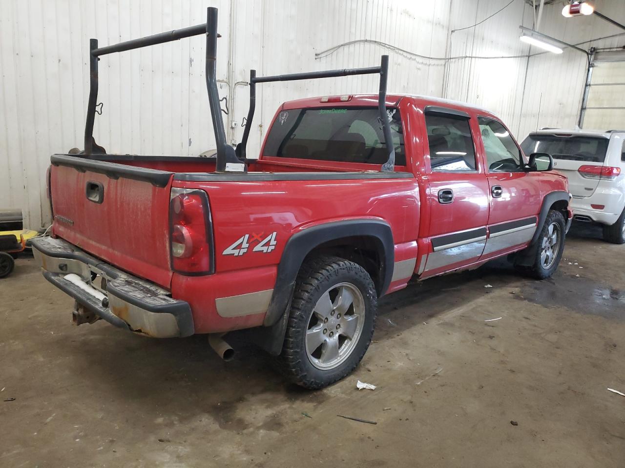 2007 Chevrolet Silverado - Image 3
