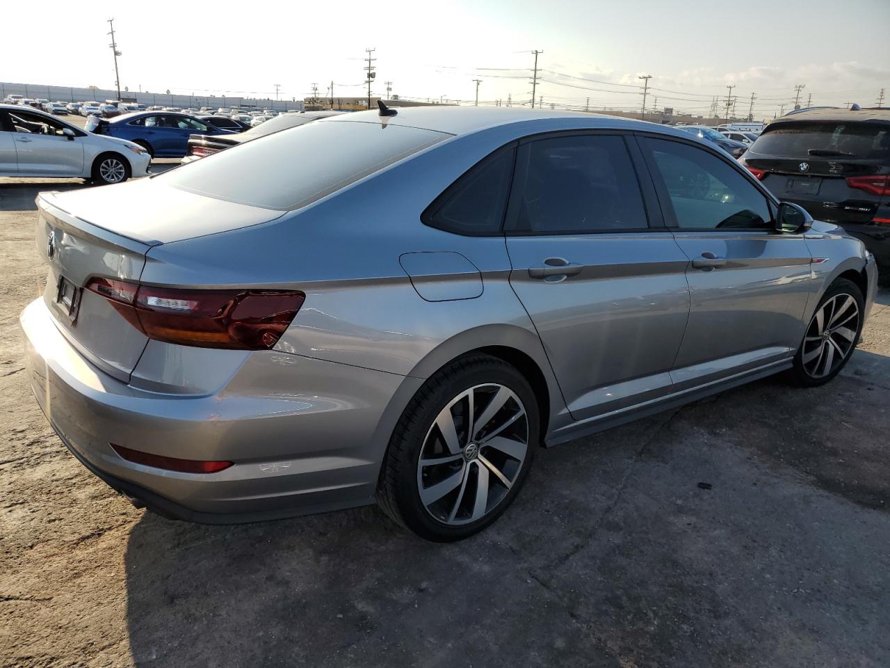 2019 Volkswagen Jetta - Image 3