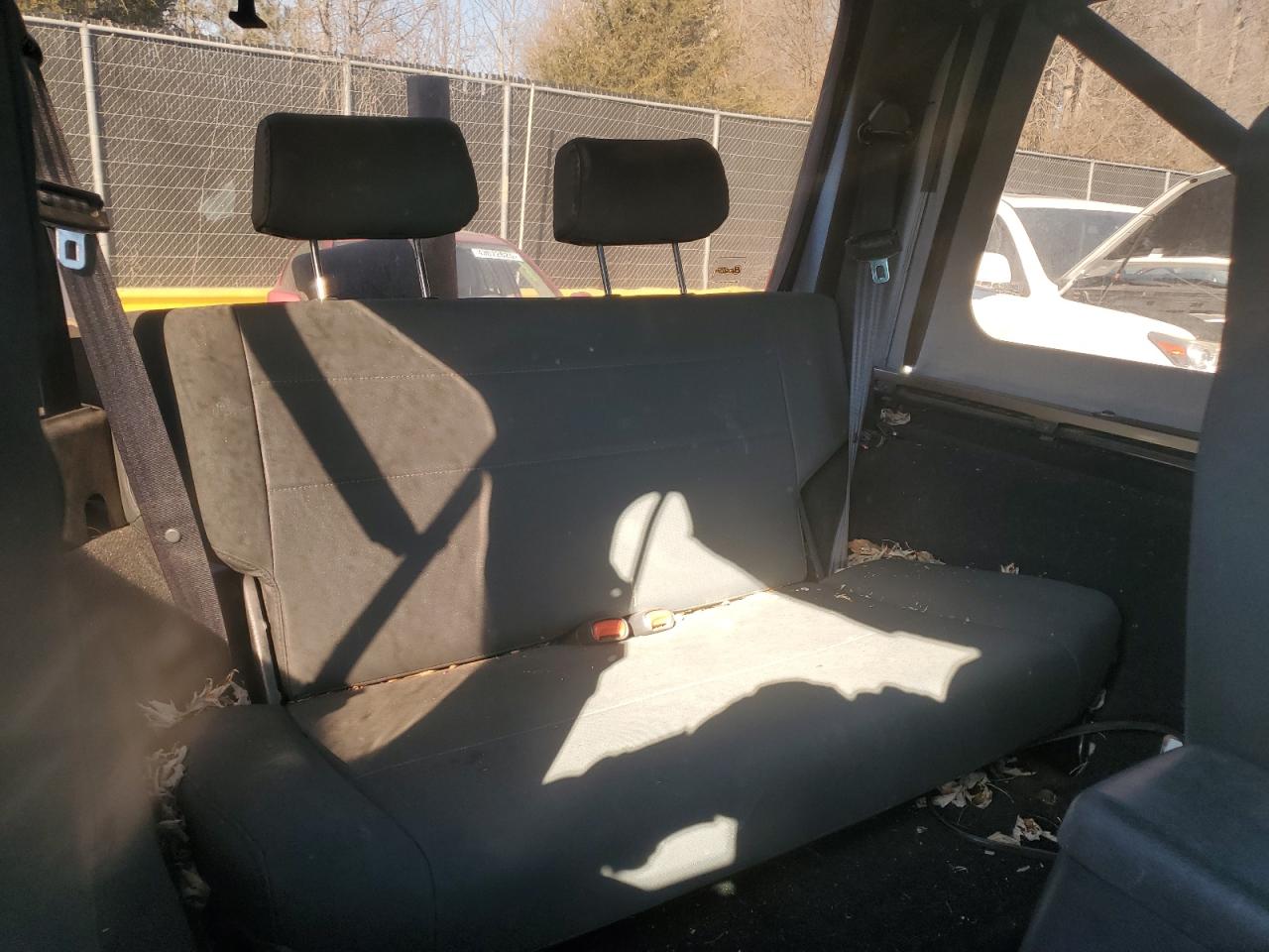 2003 Jeep Wrangler - Image 11